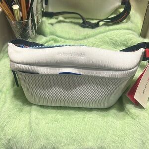 Rothy’s Fanny Pack!